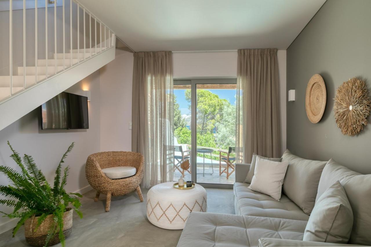 Crystal Waters Hotel Nikiana Luaran gambar