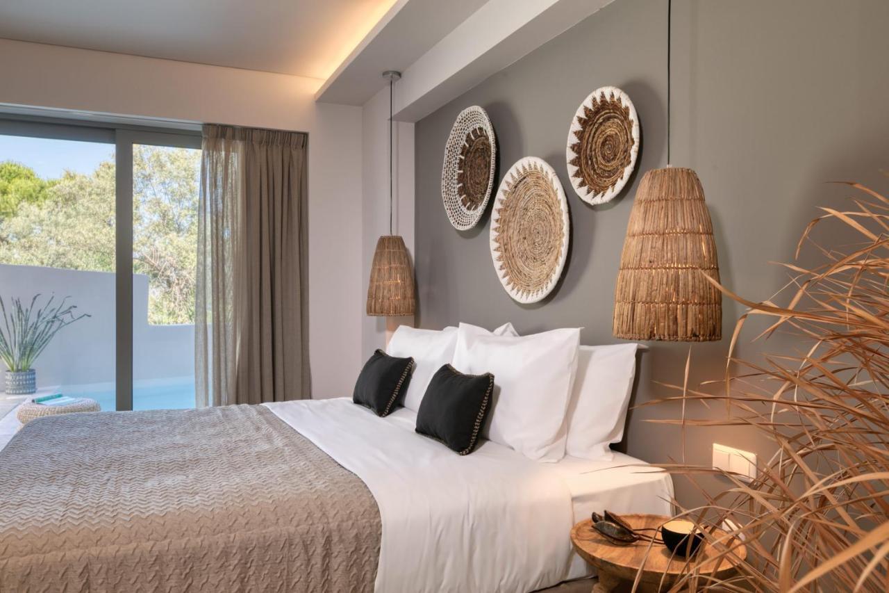 Crystal Waters Hotel Nikiana Luaran gambar
