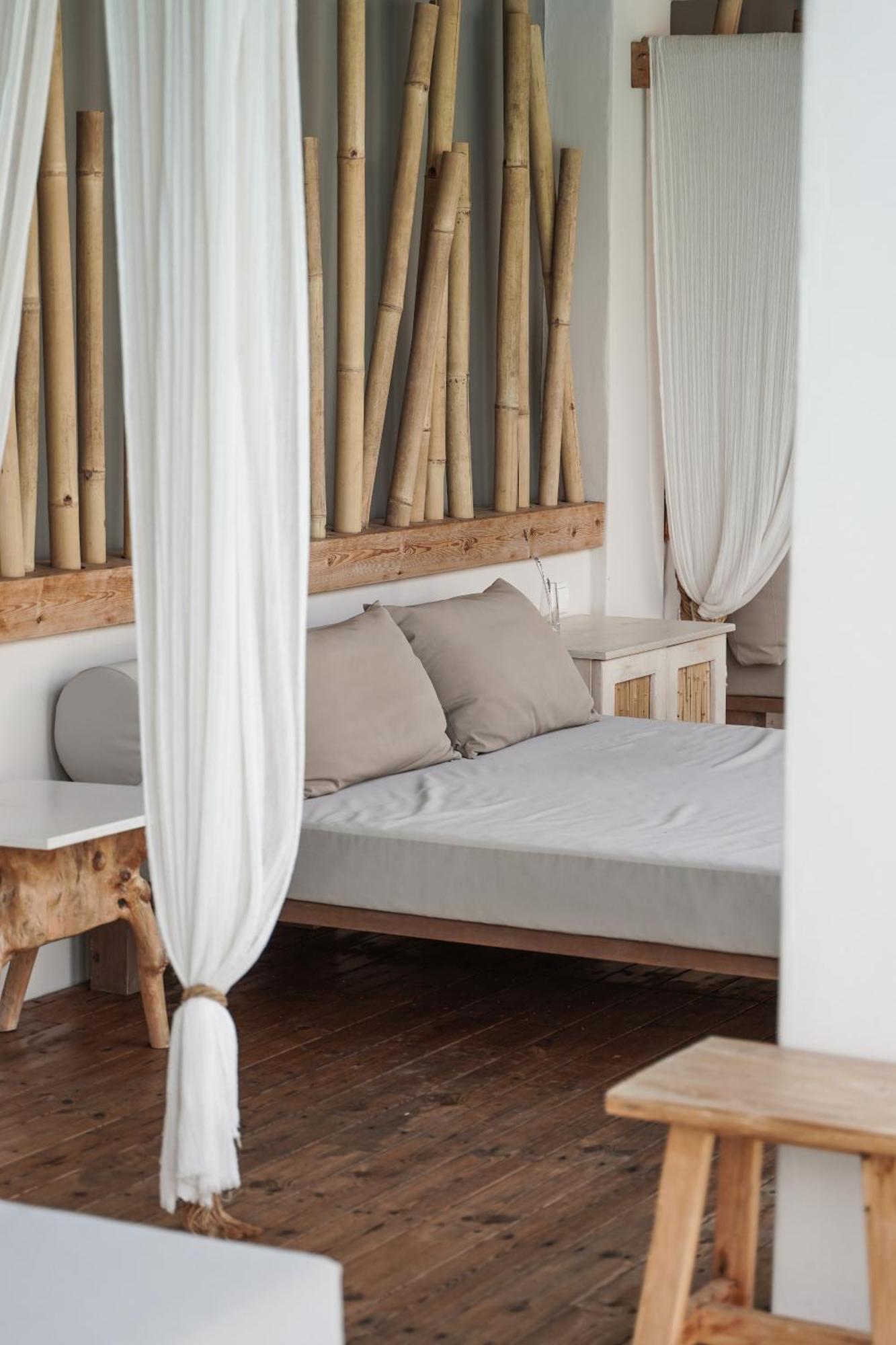 Crystal Waters Hotel Nikiana Luaran gambar