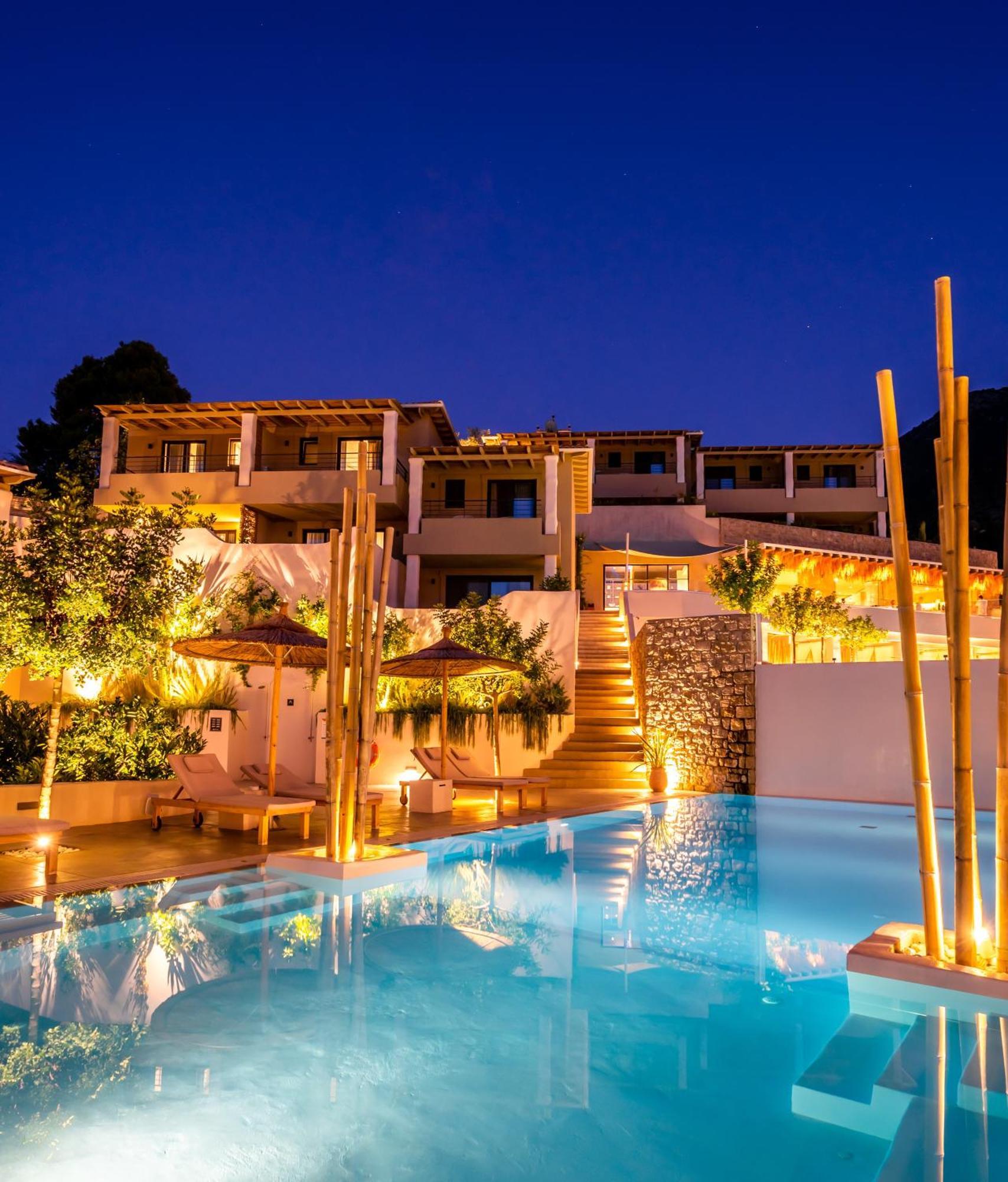 Crystal Waters Hotel Nikiana Luaran gambar