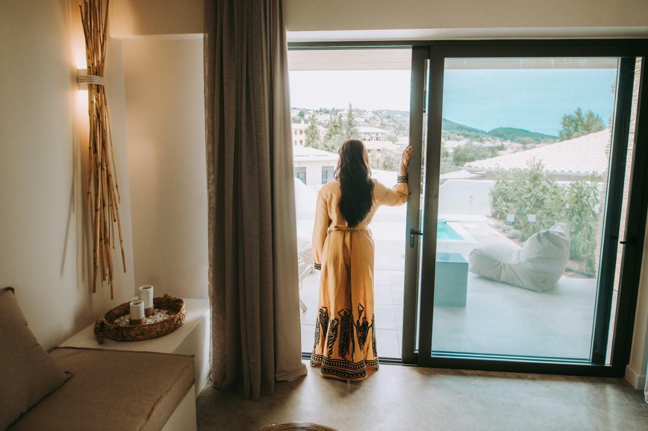 Crystal Waters Hotel Nikiana Luaran gambar